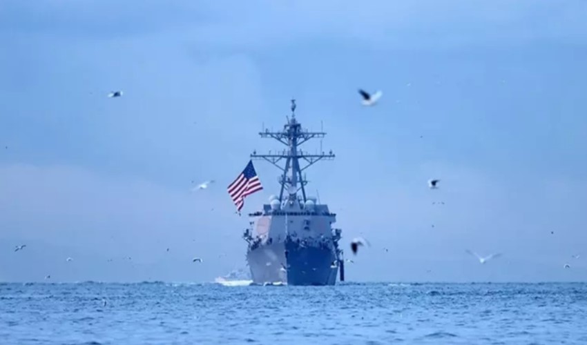 CENTCOM: Yemen'deki Husiler, ABD bayraklı gemi yönüne 3 gemisavar balistik füze fırlattı