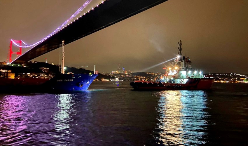 İstanbul Boğazı'nda arıza yapan gemi kurtarıldı!
