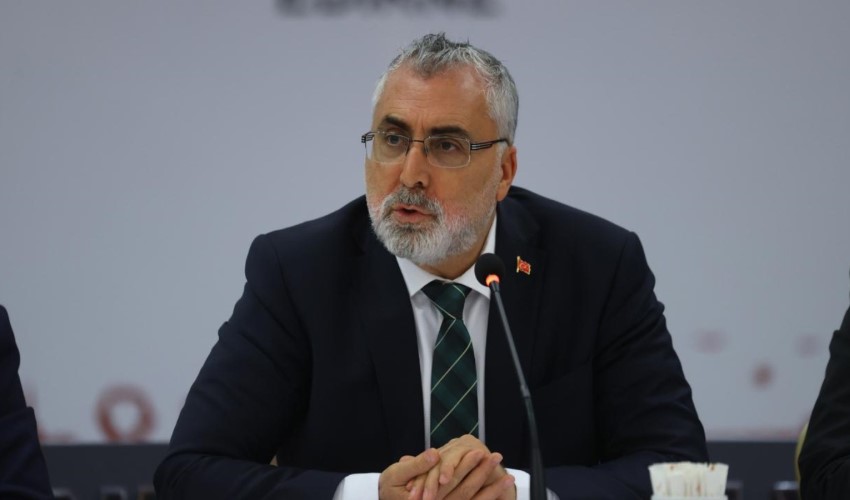 Il ministro Işıkhan parla di Bağkur e salario minimo