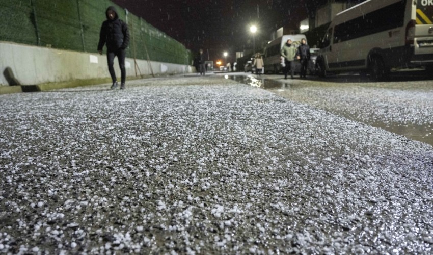 İstandul'da kar yağışı başladı