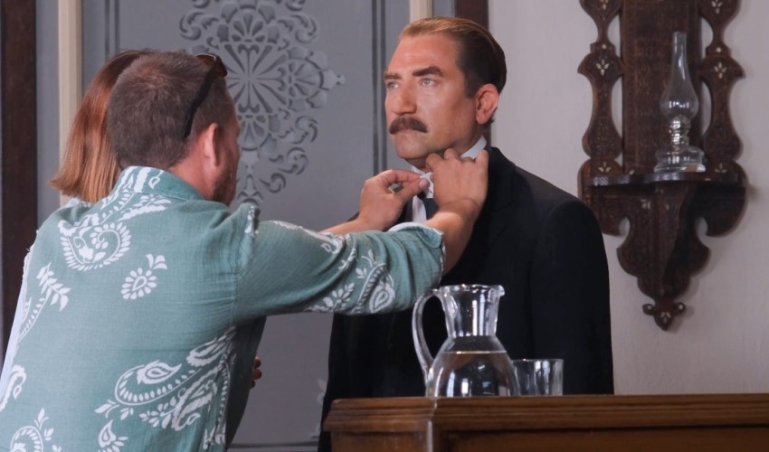 Yiğit Özşener, Atatürk makyajı için Tahran'a gitti