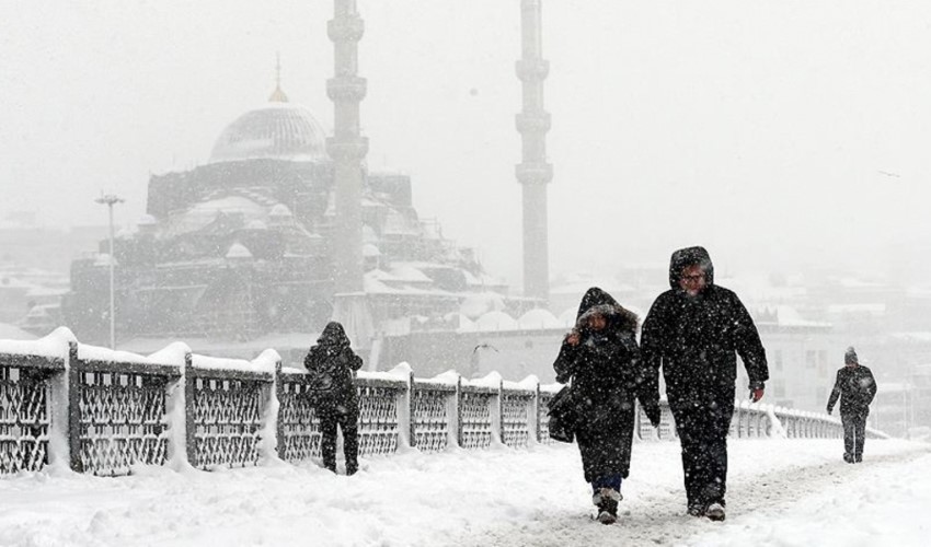 AKOM'dan İstanbul'a kar sağanağı uyarısı!