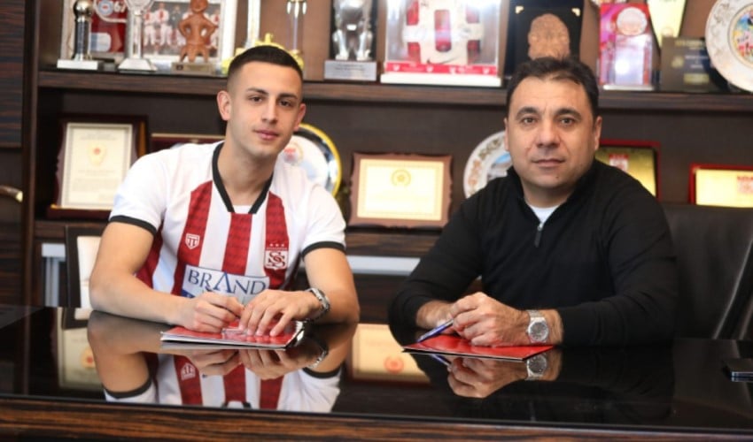 Fenerbahçe'de ayrılık: Bartuğ Elmaz Sivasspor'da