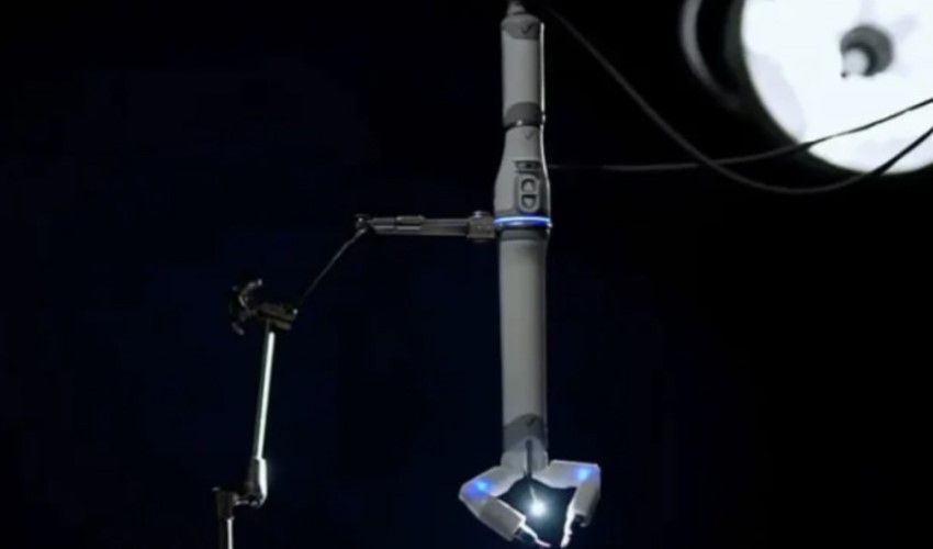 Sarà testato un robot per interventi chirurgici nello spazio
