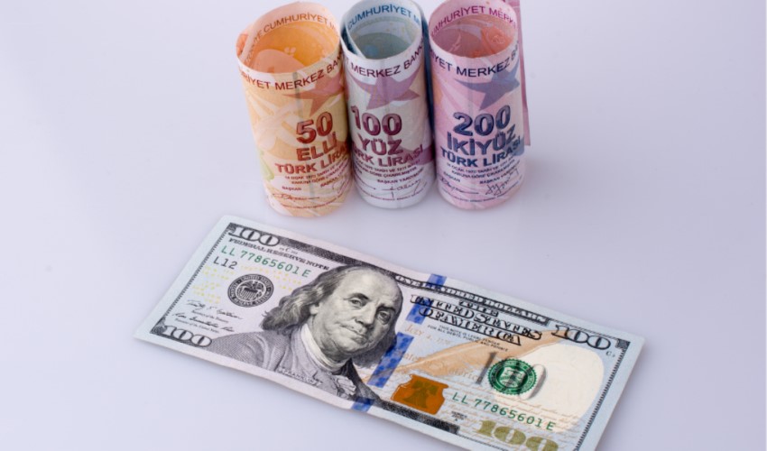 Quanto valgono Dollaro, Euro e oro al grammo il 4 gennaio 2023?