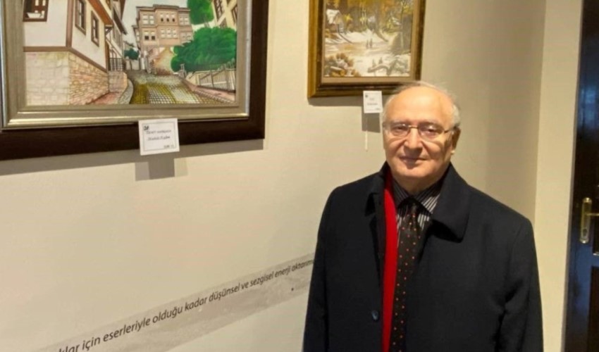 Çizdiği eserleri deprem bölgesi ve Filistin için satışa çıkardı