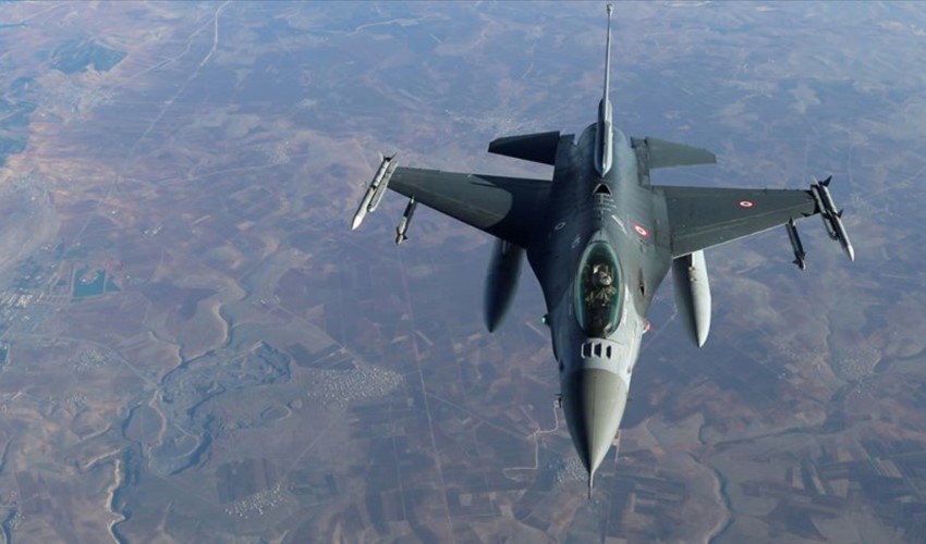 Danimarka, Ukrayna'ya göndereceği F-16 teslimatını erteledi