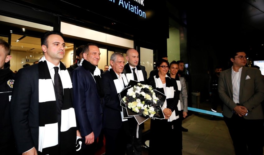 Il nuovo allenatore del Beşiktaş Fernando Santos è arrivato a Istanbul