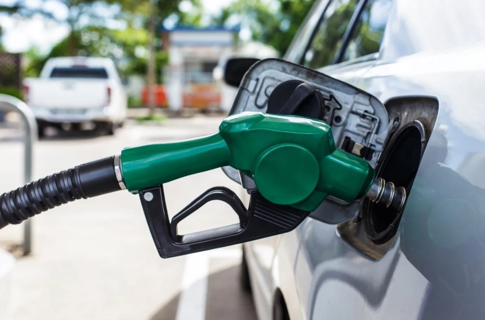 Continua l'aumento dei prezzi del carburante: 77 centesimi in più per il diesel!