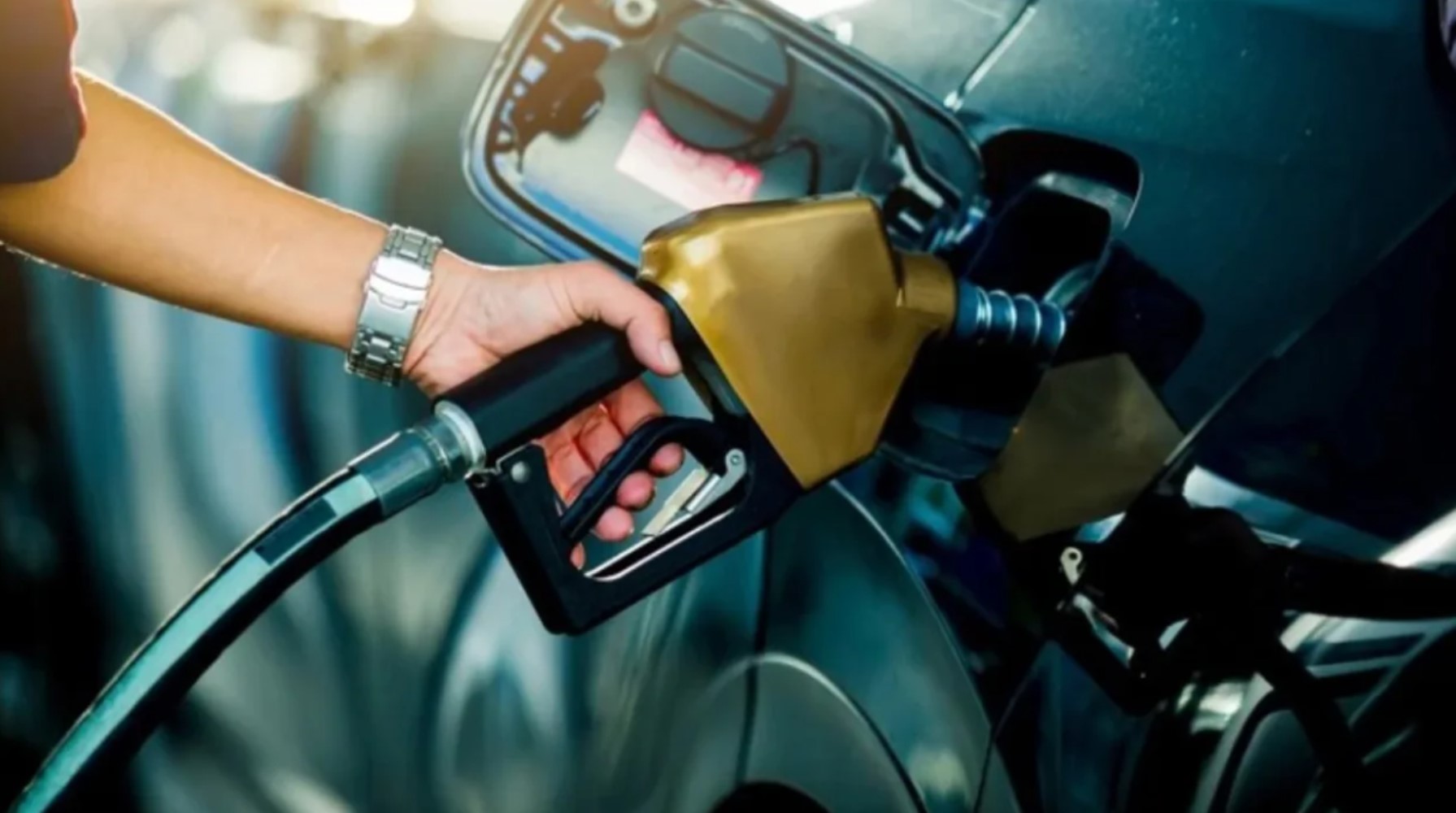 Continua l'aumento dei prezzi del carburante: 77 centesimi in più per il diesel!