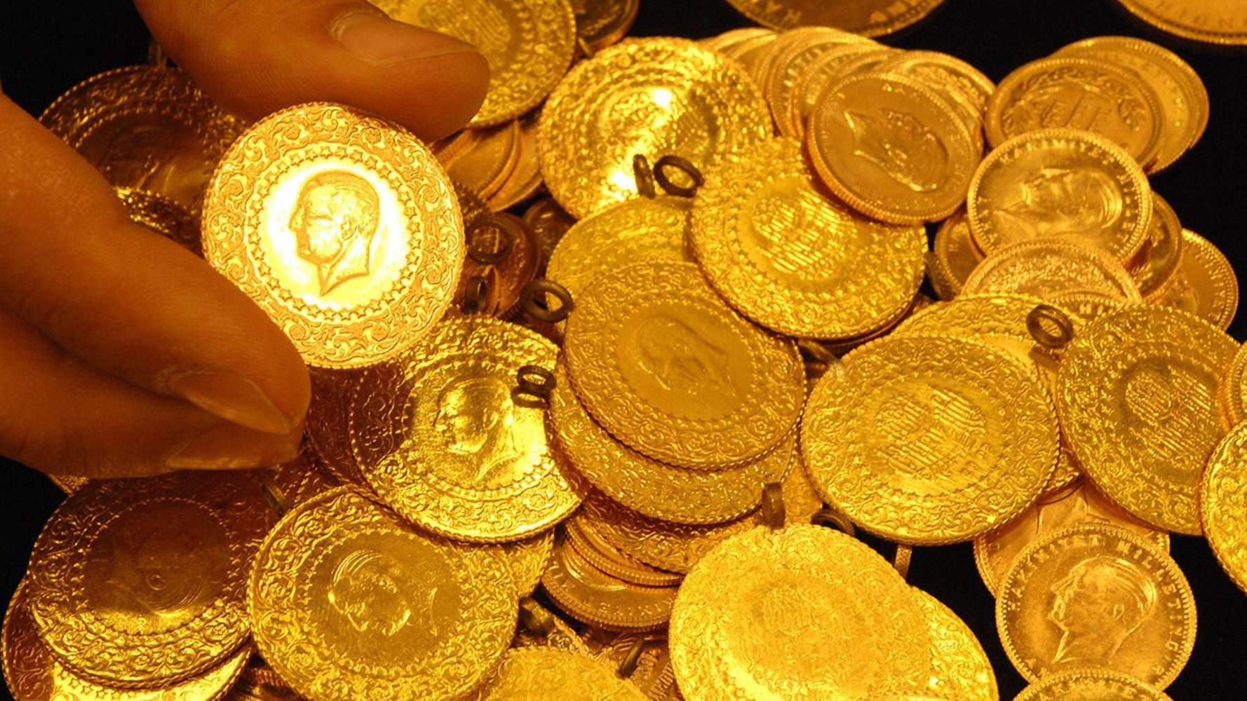 Il prezzo dell'oro al grammo apre la giornata in rialzo