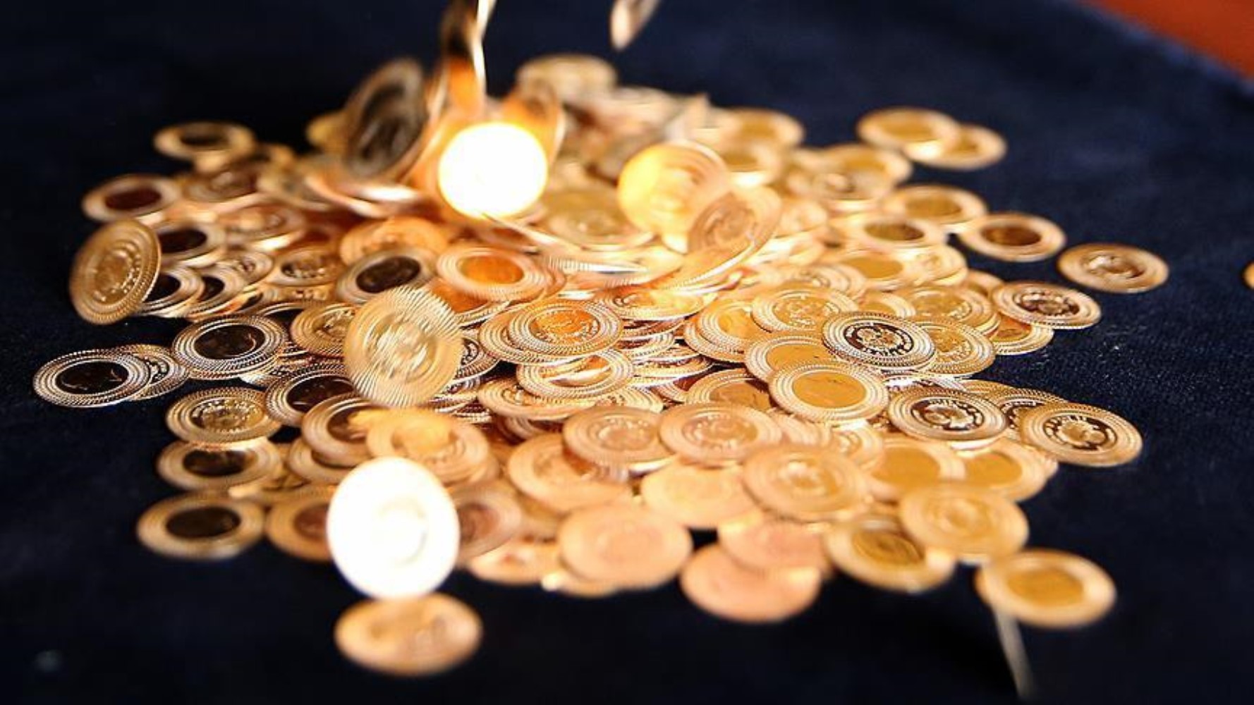 Il prezzo dell'oro al grammo apre la giornata in rialzo