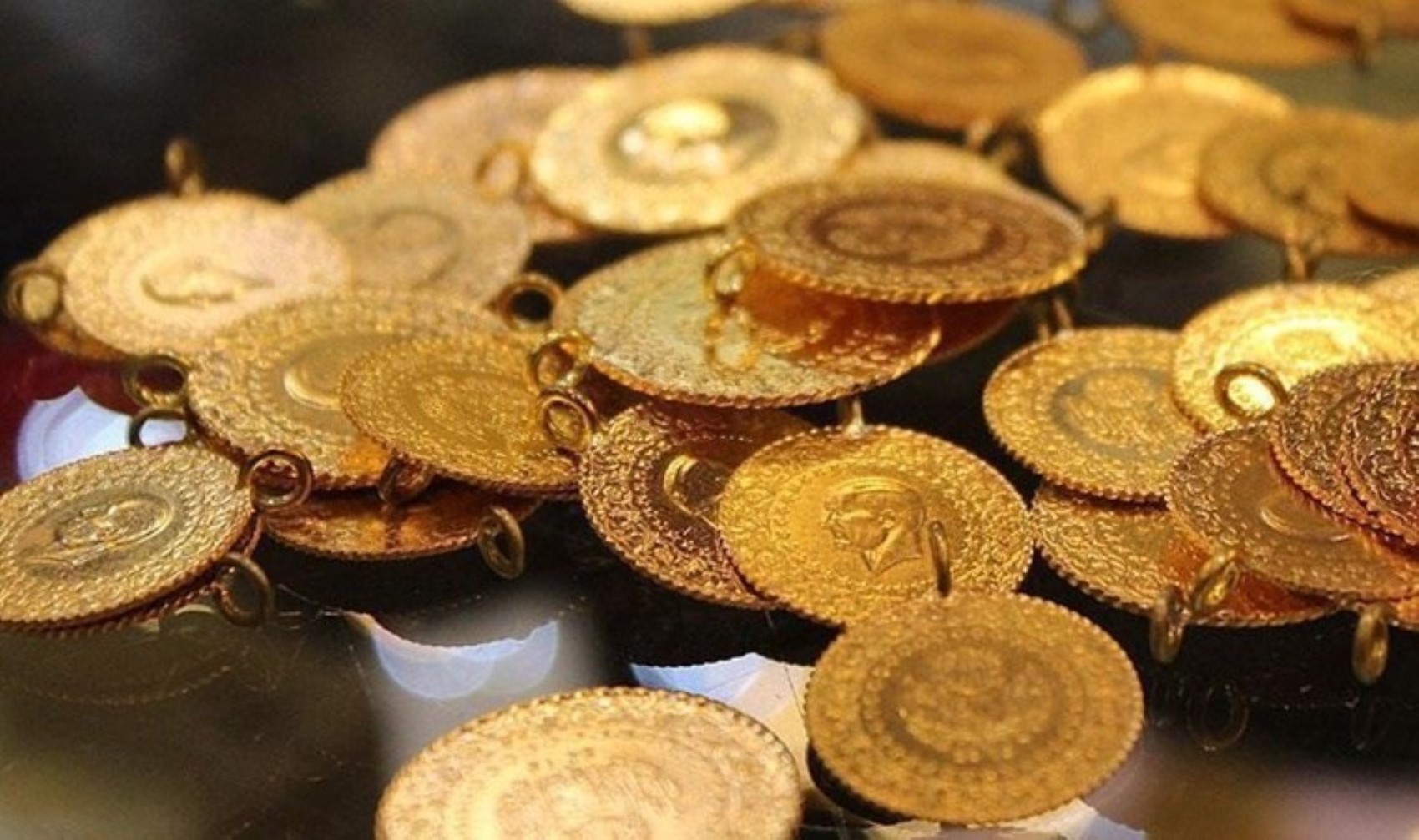 Il prezzo dell'oro al grammo apre la giornata in rialzo