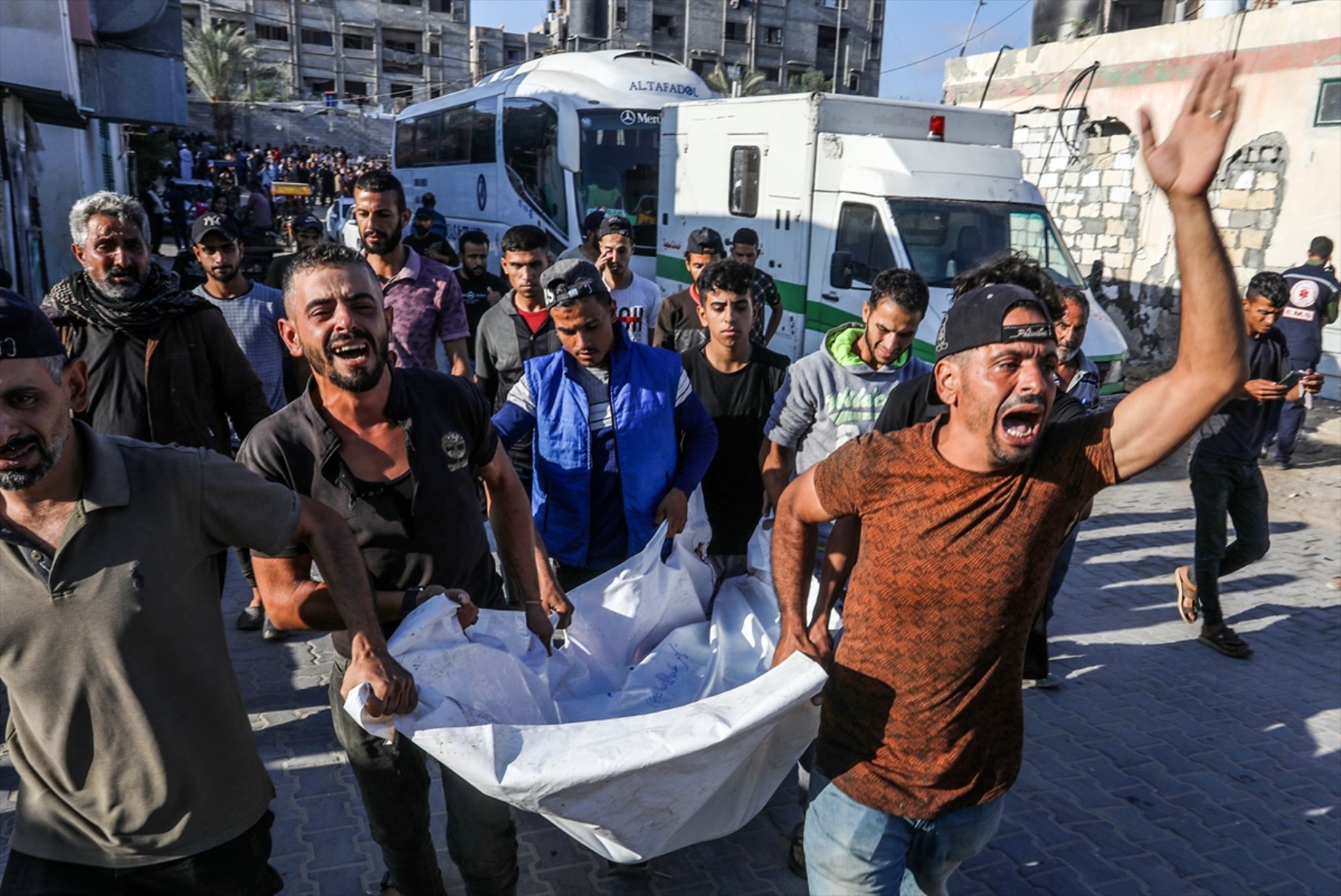 5 massacri a Gaza nelle ultime 24 ore! 55 morti, 166 feriti