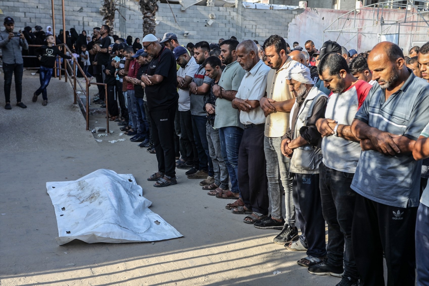 5 massacri a Gaza nelle ultime 24 ore! 55 morti, 166 feriti
