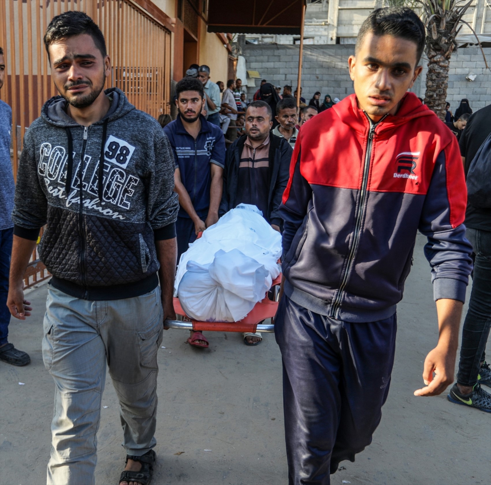 5 massacri a Gaza nelle ultime 24 ore! 55 morti, 166 feriti