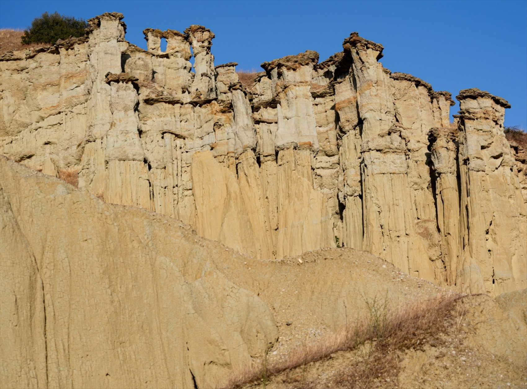 I camini delle fate a Kula: il miracolo della natura 