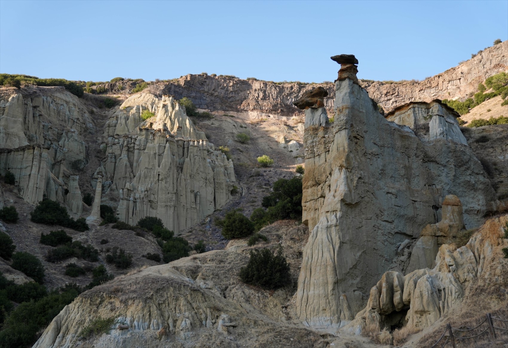 I camini delle fate a Kula: il miracolo della natura 
