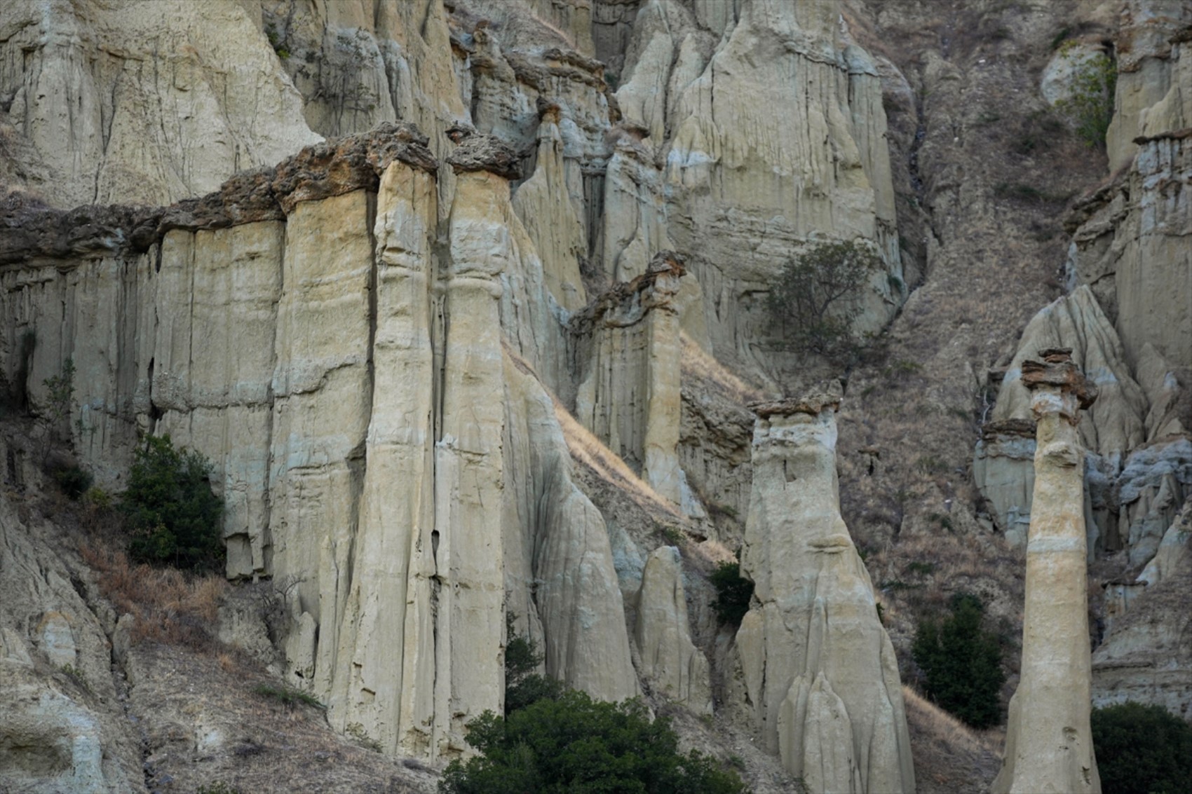 I camini delle fate a Kula: il miracolo della natura 