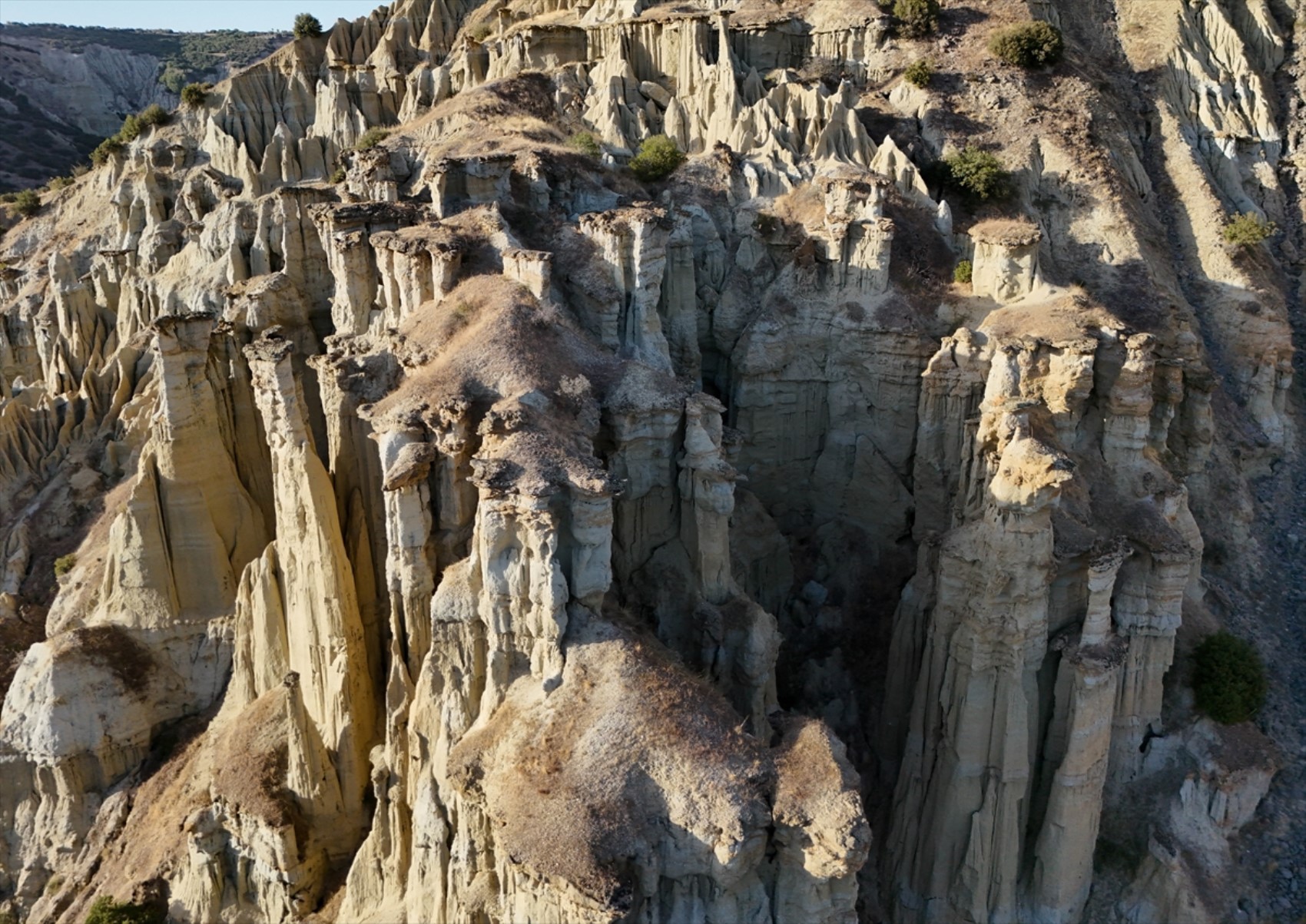I camini delle fate a Kula: il miracolo della natura 