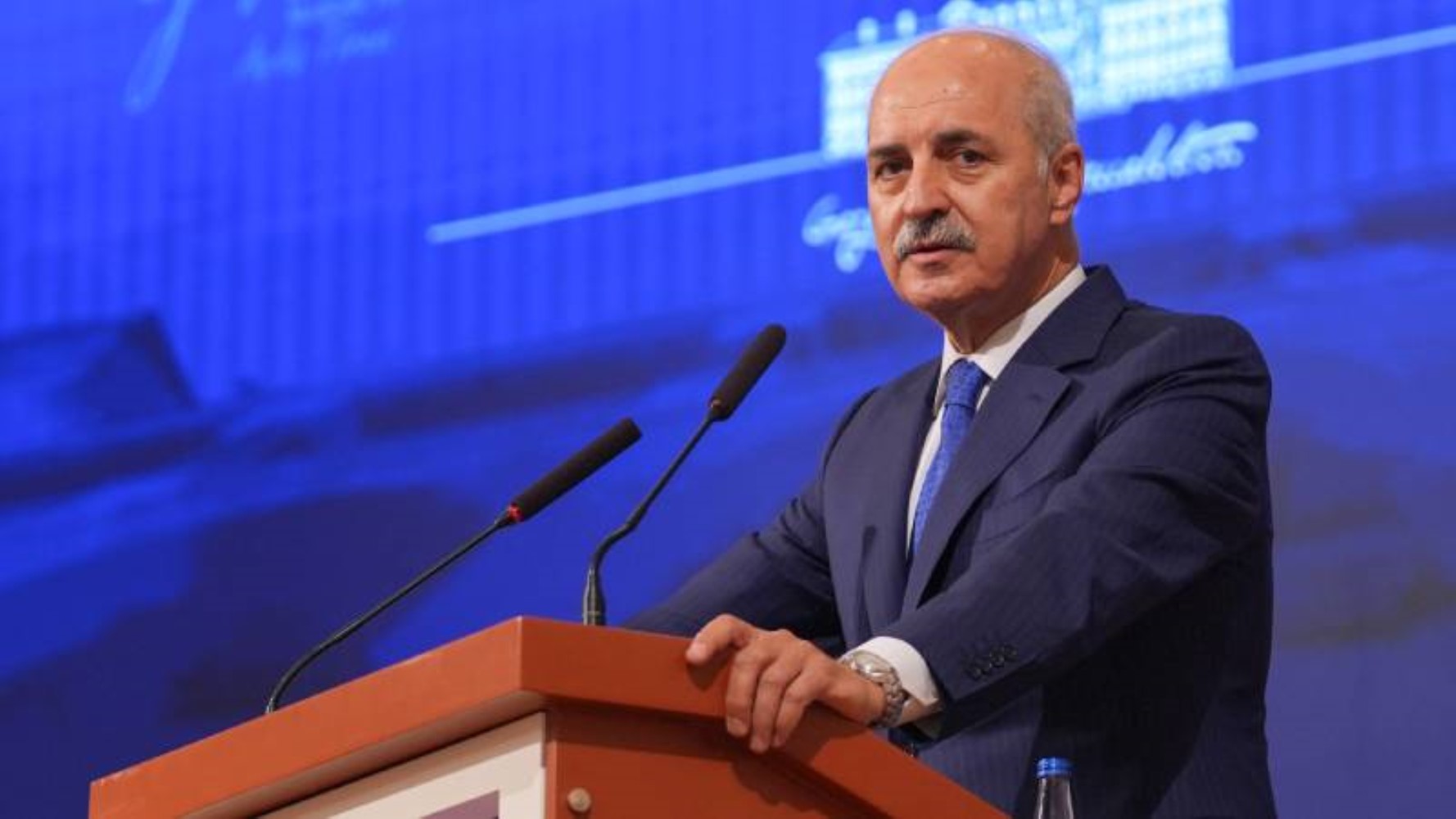 Ahmet Hakan'dan Numan Kurtulmuş'a açık destek: Ne oluyor yahu? Kutsal metin mi bu? İlahi vahiy mi?