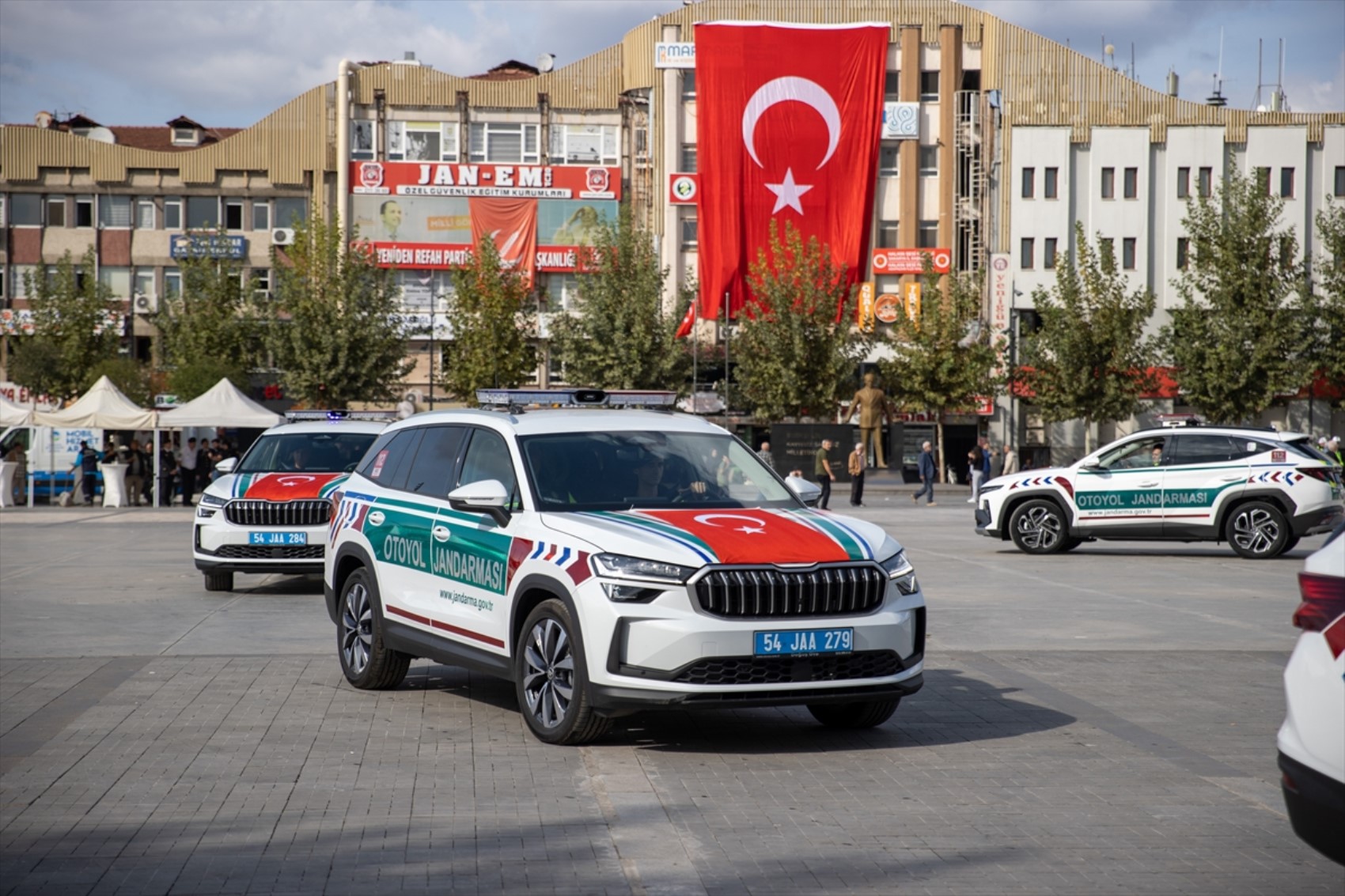 Assegnati 93 nuovi veicoli alla polizia e alla gendarmeria di Sakarya