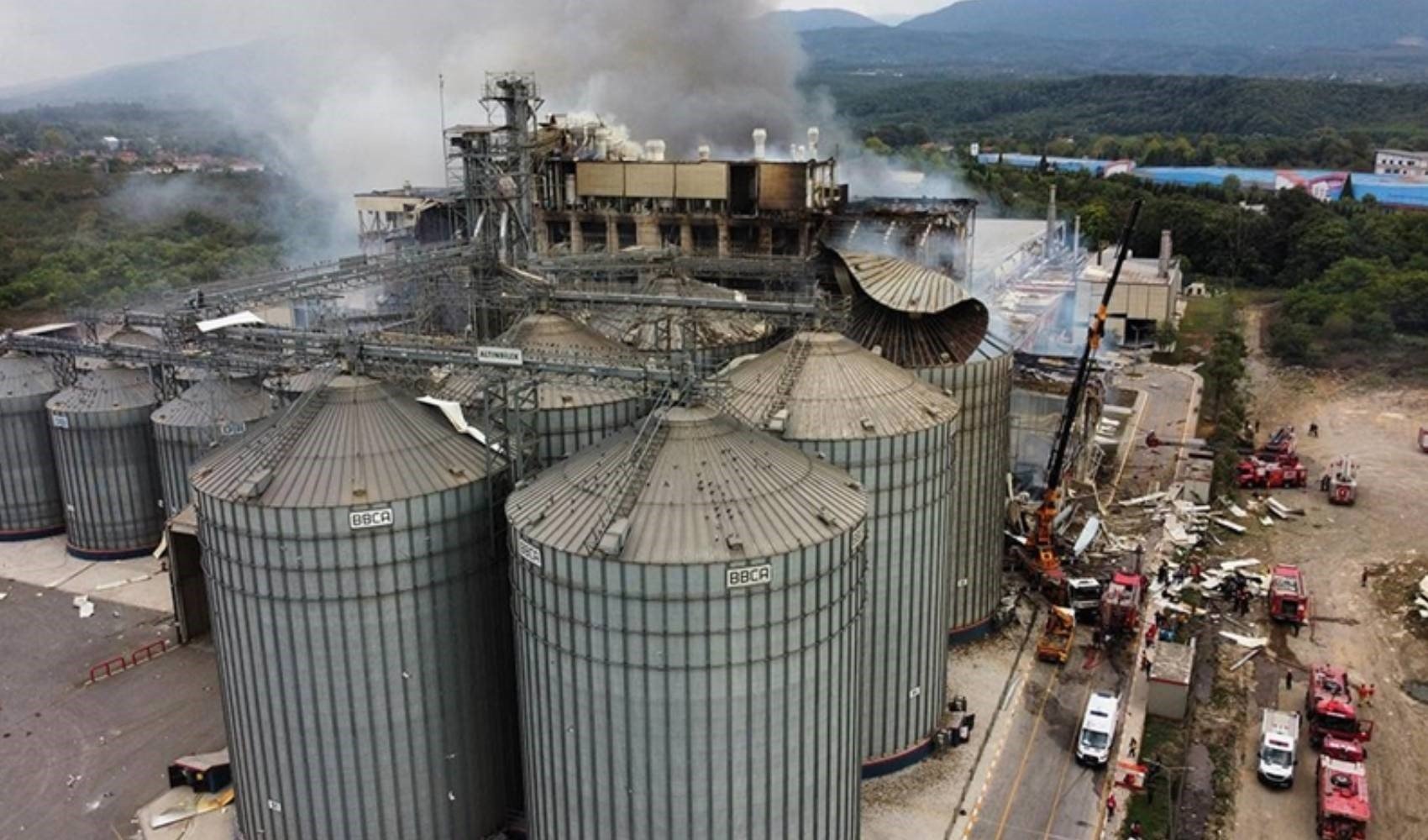 Makarna fabrikasındaki patlamada ölü sayısı 5'e çıktı