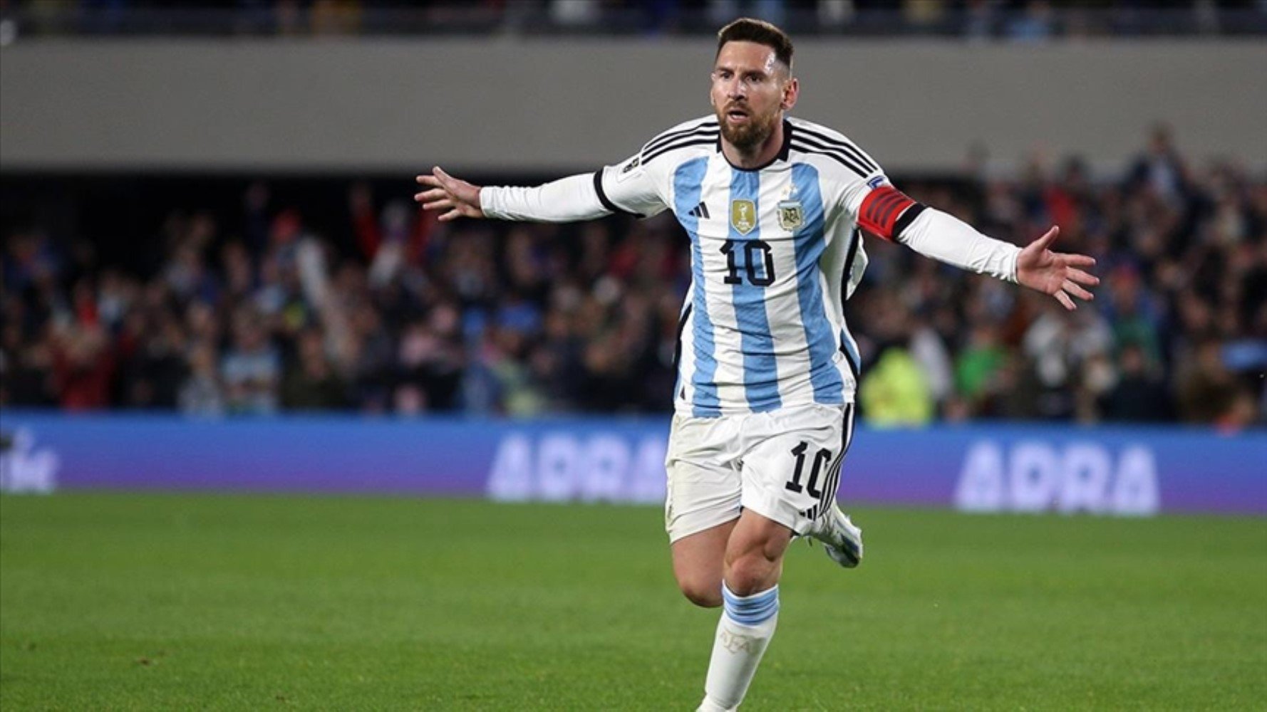 Messi yeni krampon serisini giyecek futbolcuları açıkladı: Listede tek Türk var