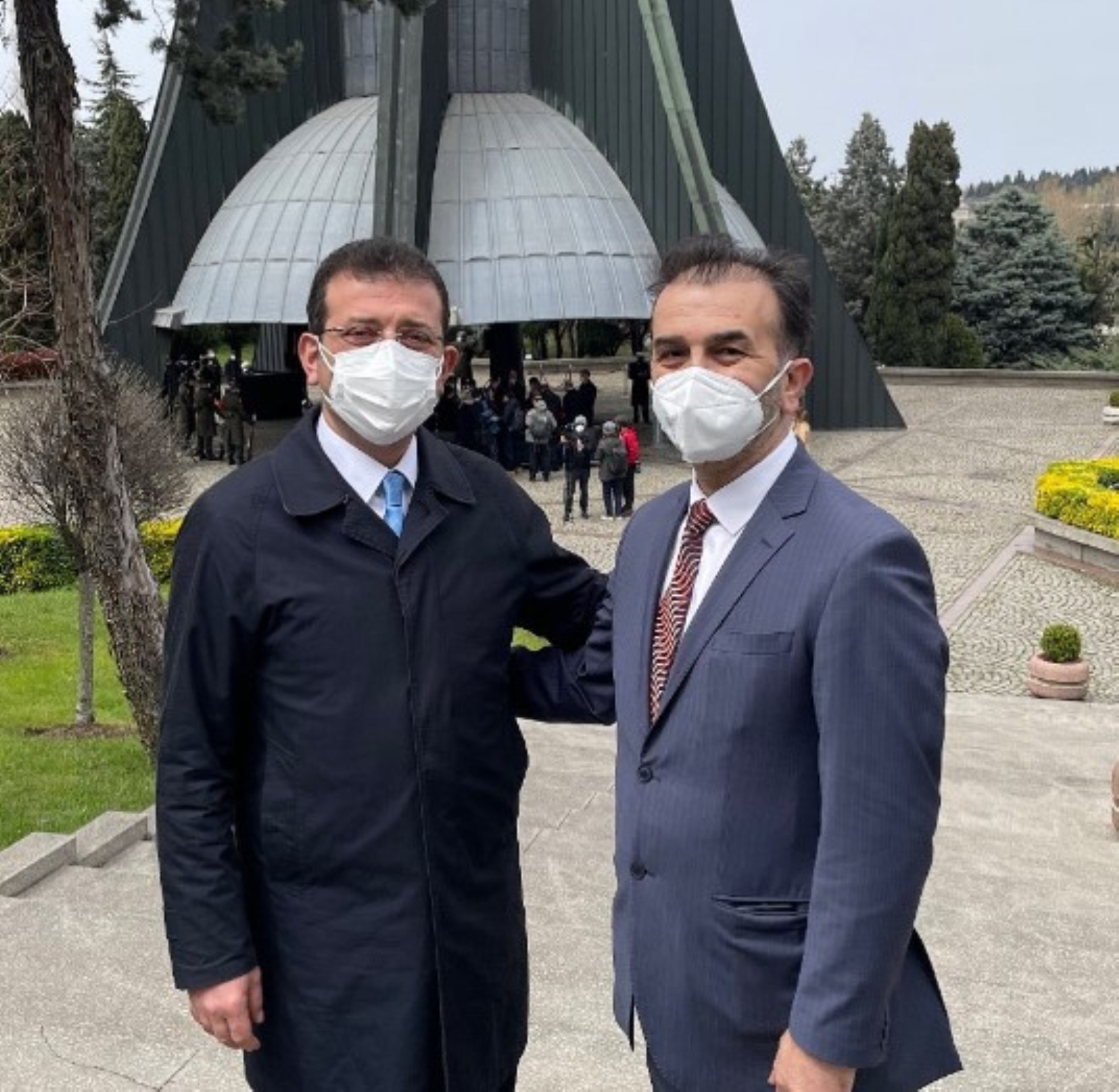 Savcıyı 100 bin dolara vuracağını söyleyen Zengin'in 'iş insanı' kareleri: Neredeyse her siyasiyle fotoğrafı var