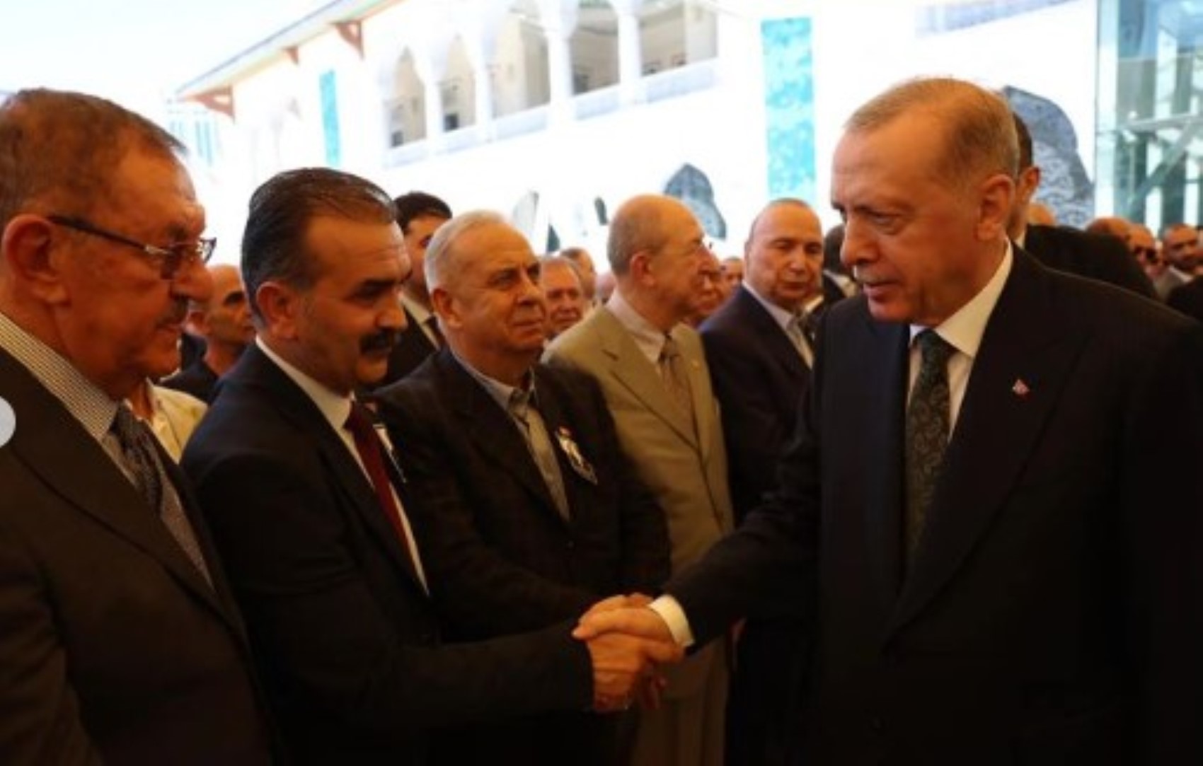 Savcıyı 100 bin dolara vuracağını söyleyen Zengin'in 'iş insanı' kareleri: Neredeyse her siyasiyle fotoğrafı var