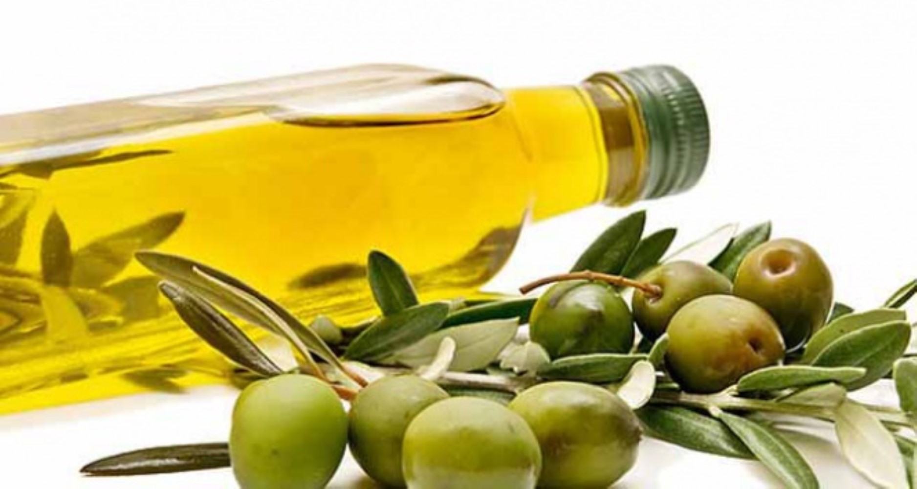 Olio di semi mescolato all'olio d'oliva in 21 marchi: l'azienda che spicca nella lista delle contraffazioni