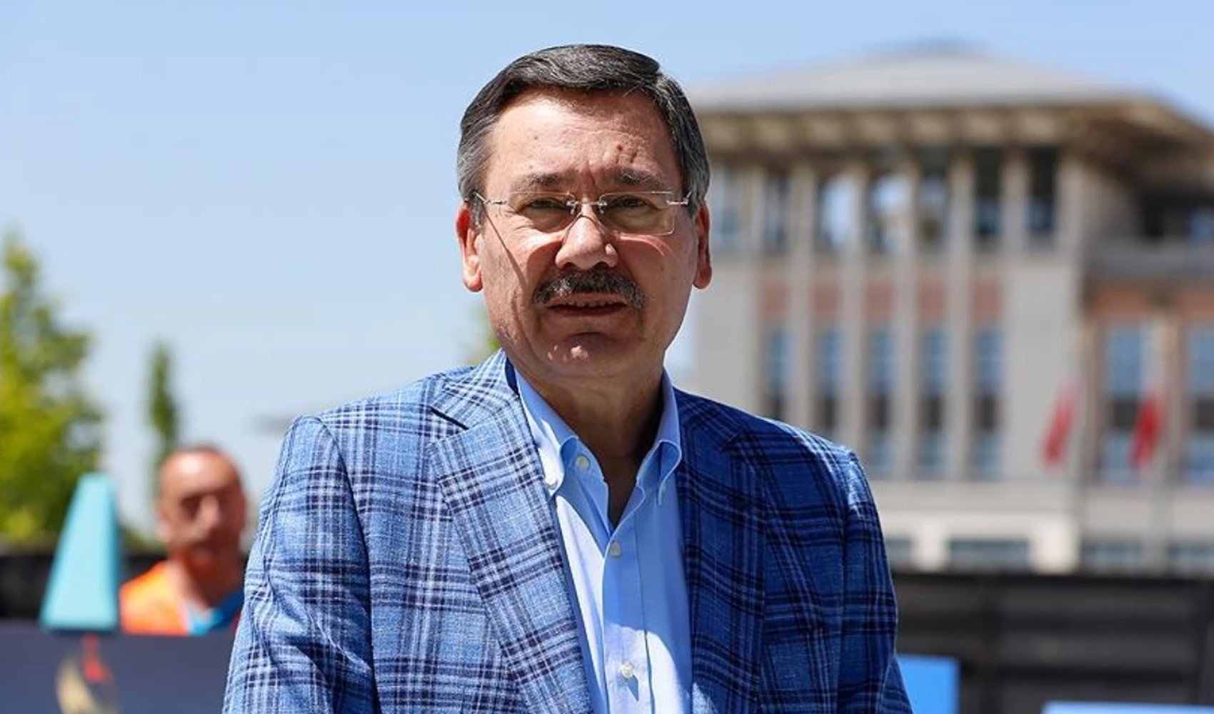 Oğuzhan Uğur sosyal medyadan çağrı yaptı: Melih Gökçek Babala'ya mı çıkacak?