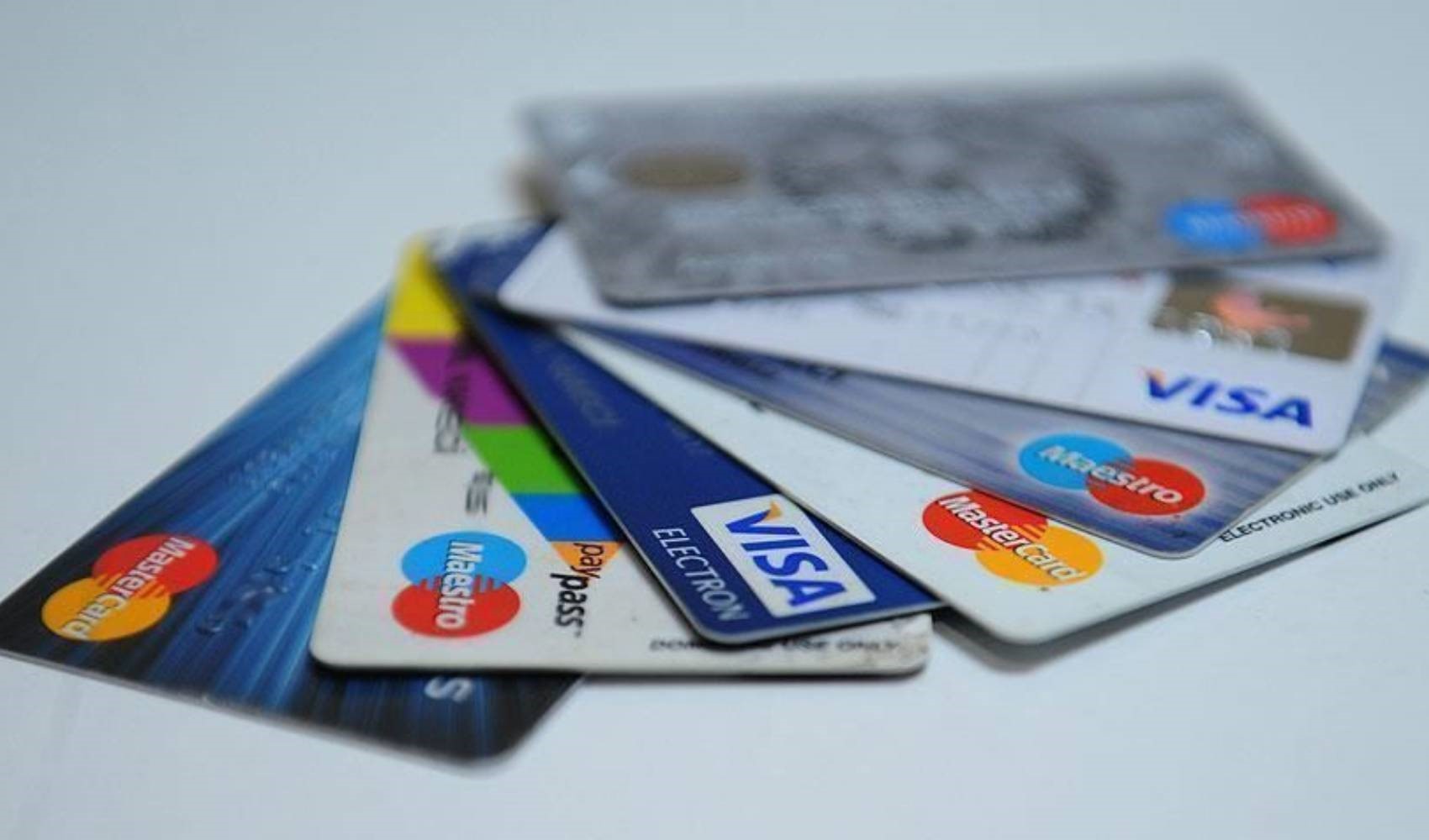 Proposta di fondo che divide l'opinione pubblica: i limiti delle carte di credito potrebbero cambiare!