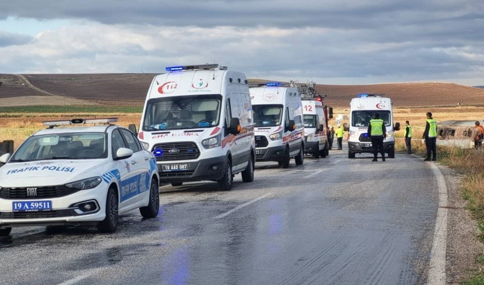 Çorum'da korkunç kaza! Ölü ve yaralılar var