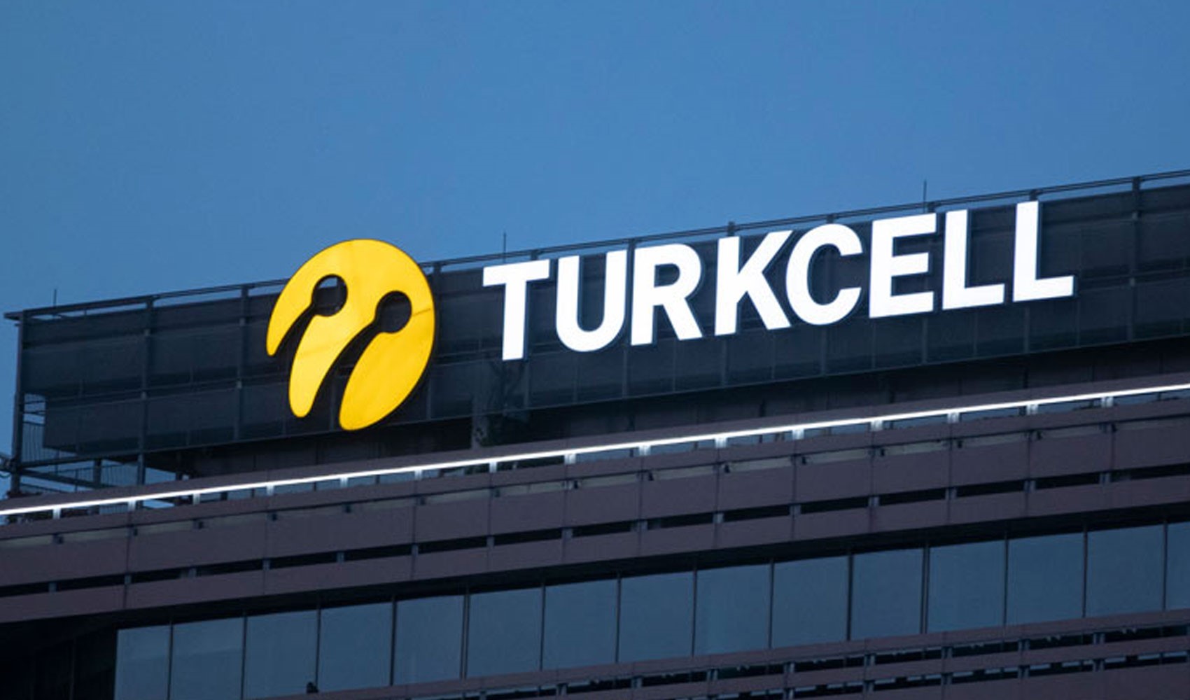 Turkcell zamlarda milletvekillerini teğet geçti: Yurttaşın 1200 TL ödediği paket, vekillere sudan ucuz!