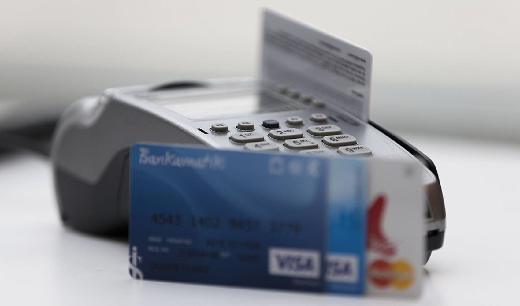 Non verrà applicata la tassa di 750 lire sulle carte di credito