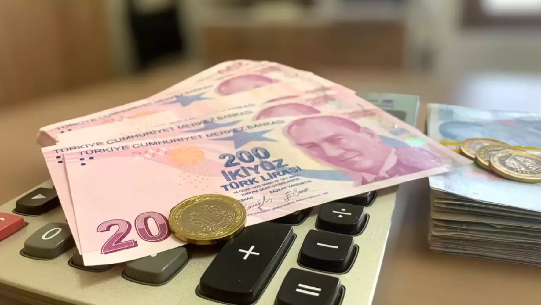 Arrivata la notizia attesa da milioni di dipendenti pubblici: ecco le nuove tariffe per gli straordinari
