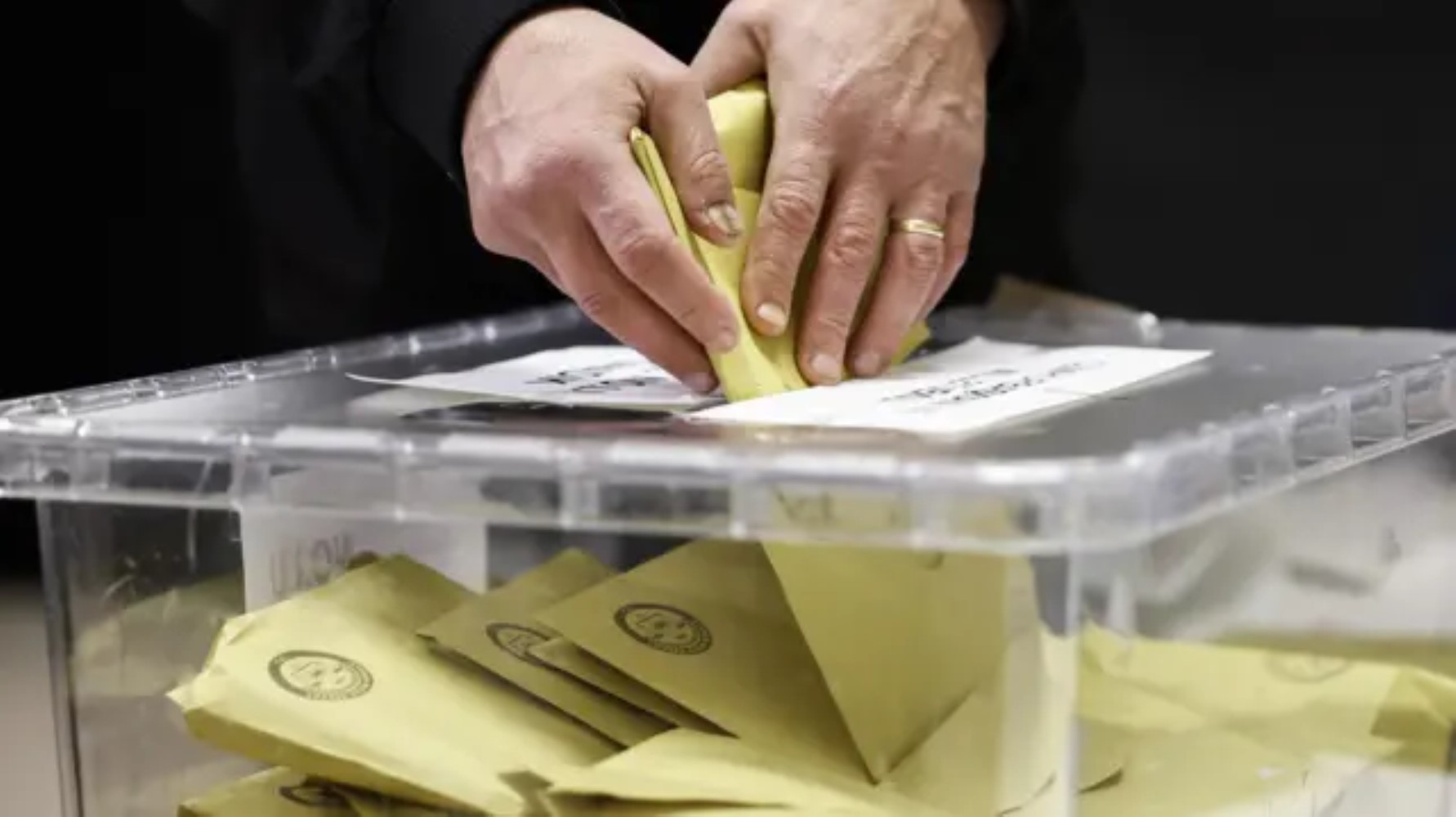 Sondaggio: quale partito risolverà i problemi della Turchia? I cittadini non hanno più fiducia nella politica!