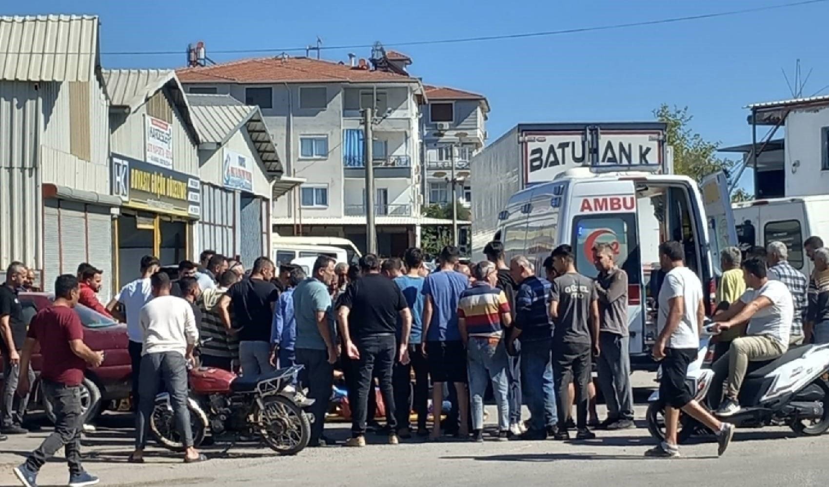 Antalya'da polise silahlı saldırı: Ağır yaralandı