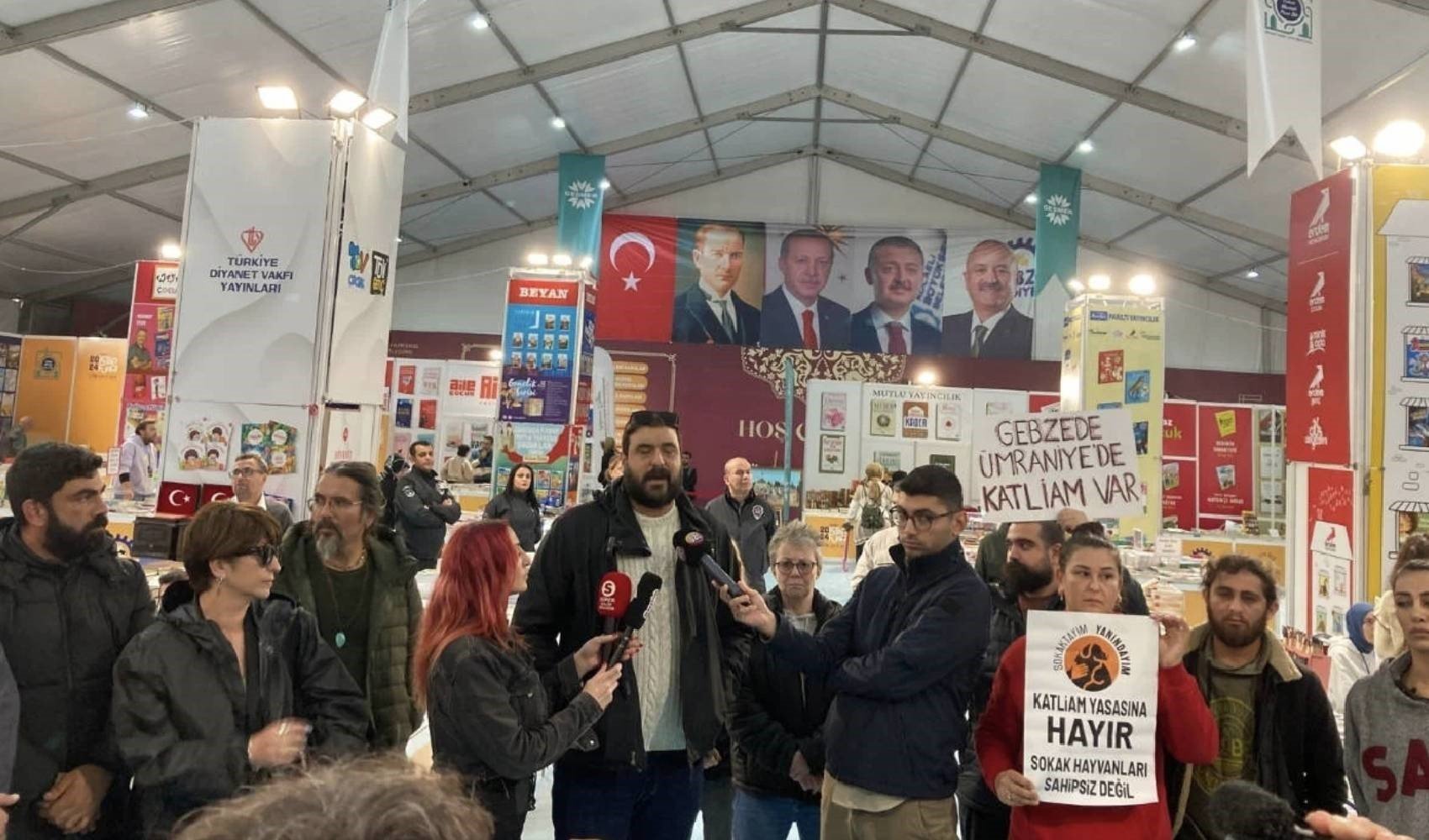 Gebze Belediyesi'nden bir acayip savunma: 'Kitap fuarını hayvanseverlik kisvesiyle adeta bastılar'