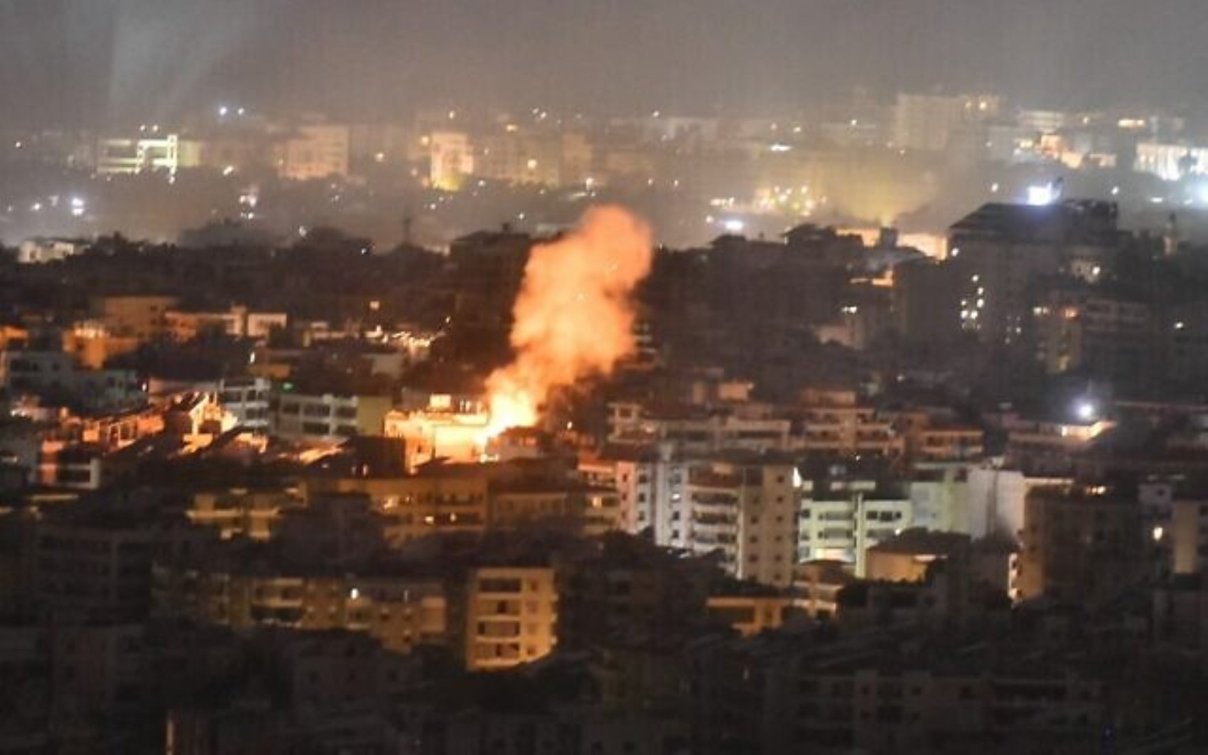 İran ve İsrail savaşın eşiğinde: Yüzlerce füze Tel Aviv'i vurdu...Dakika dakika yaşananlar