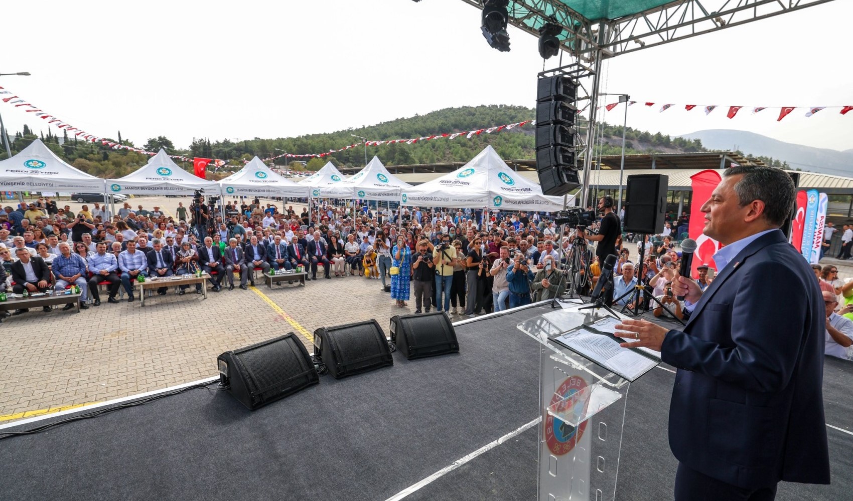 CHP lideri Özel'den Erdoğan'a 'Lübnan' tepkisi: 'Esad'la oturup sığınmacıları ülkelerine yollamasını bekliyorum'