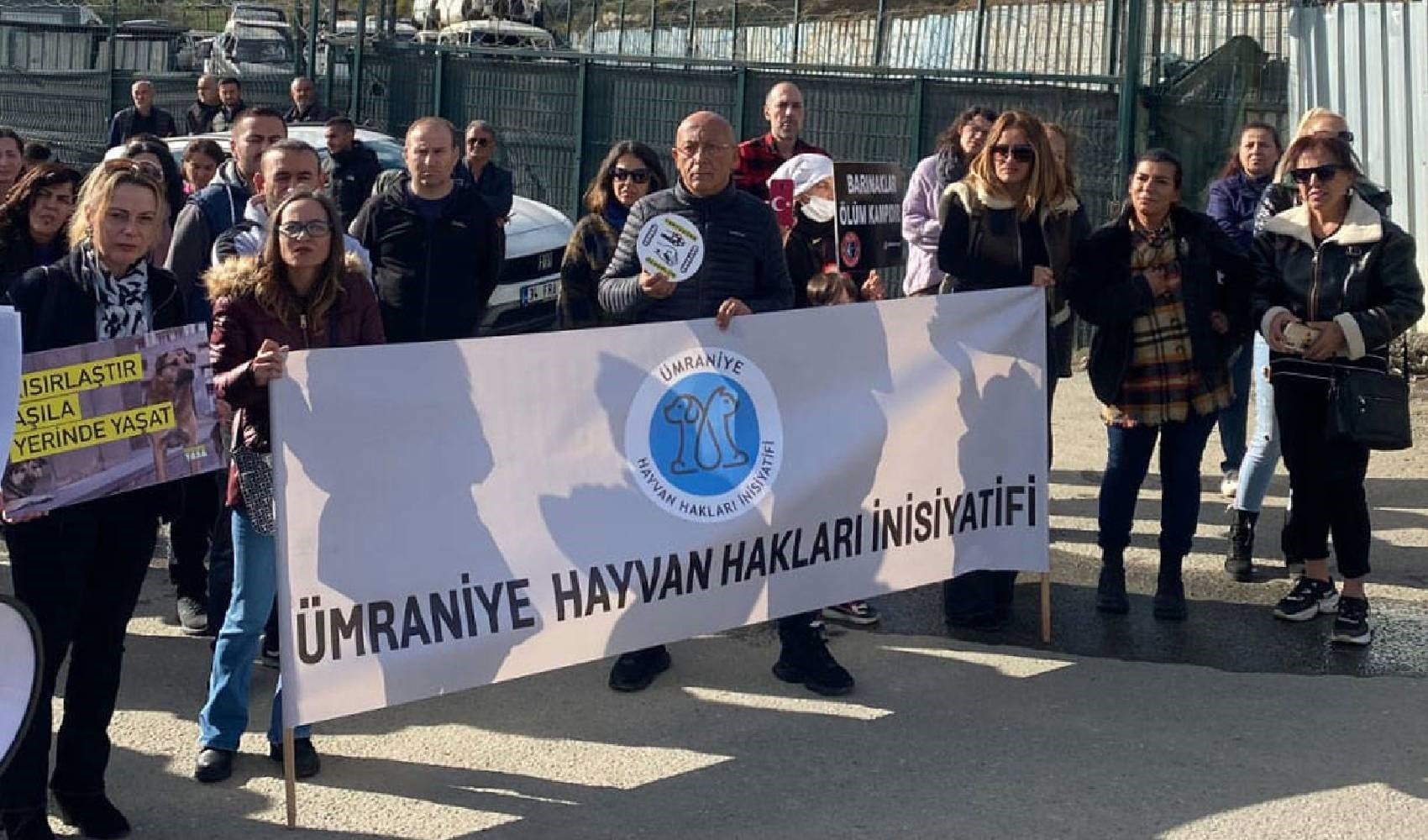 Ümraniye’de 'Yaşam Savunucuları' katledilen canlar için eylem yaptı