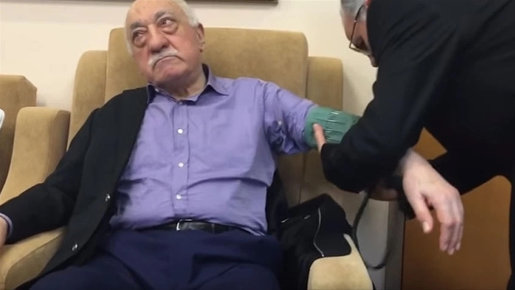 İşte FETÖ elebaşı Fethullah Gülen'in ölümünün ardından gazete manşetleri! Bir dönem övgüler dizmişlerdi...