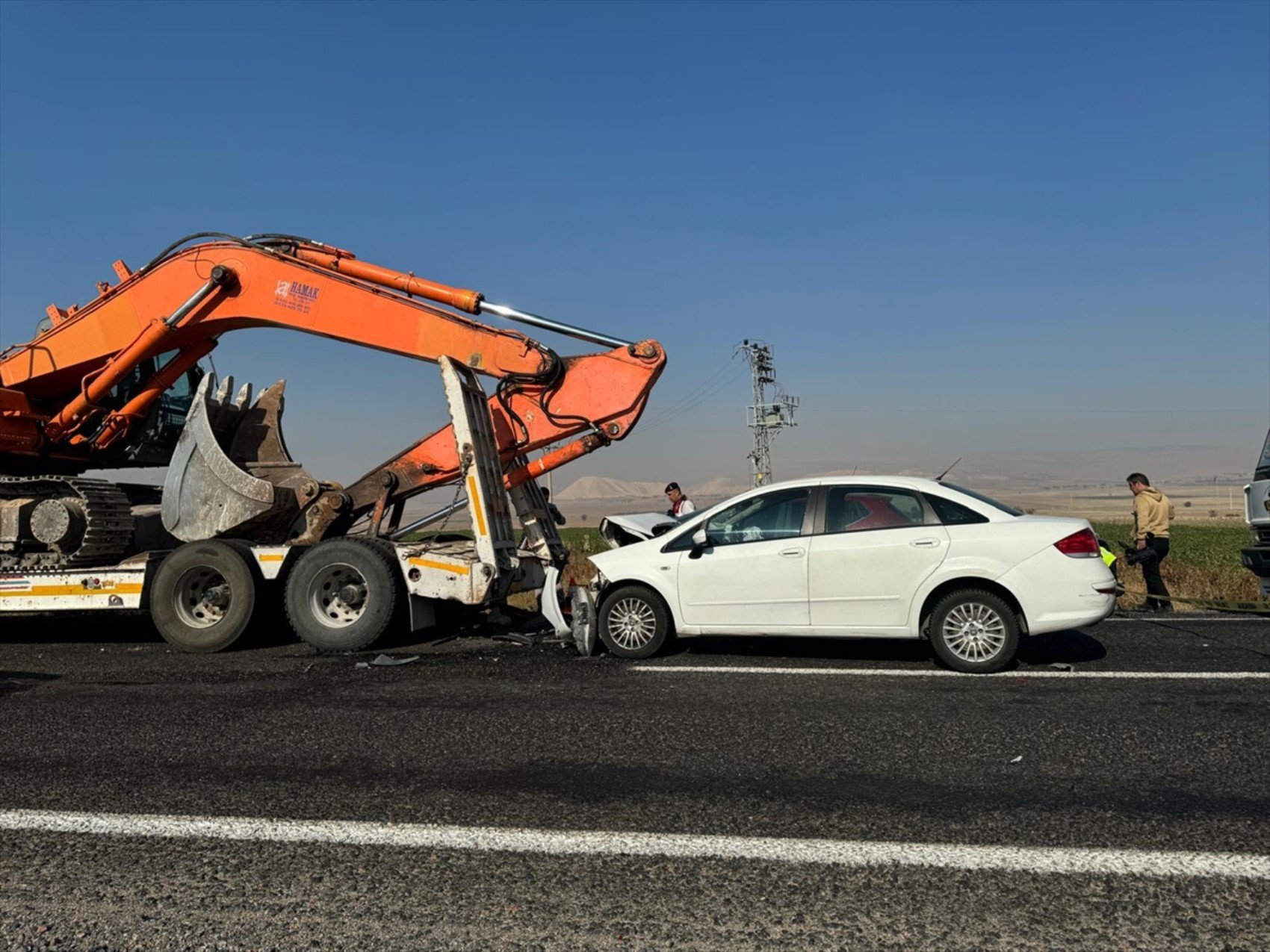 Afyonkarahisar'da zincirleme kaza! Karakol komutanı astsubay öldü, 15 kişi yaralandı