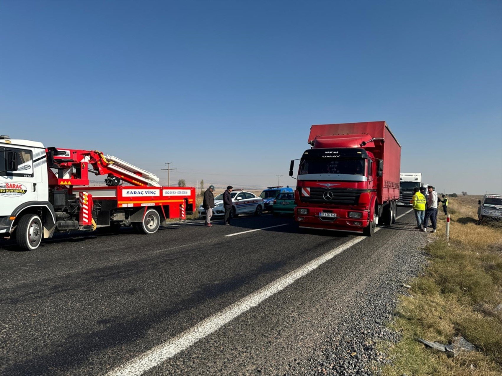 Afyonkarahisar'da zincirleme kaza! Karakol komutanı astsubay öldü, 15 kişi yaralandı