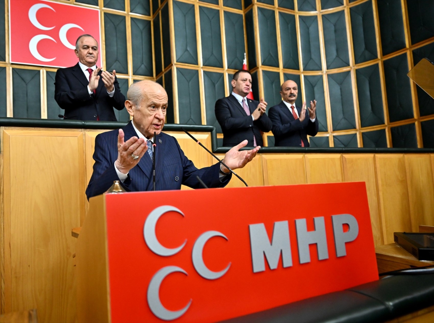 MHP, 'Öcalan' paylaşımını silmeyi unuttu, yurttaşlar yorum yağrdırdı: 'Kurt yediği ayazı unuttu'