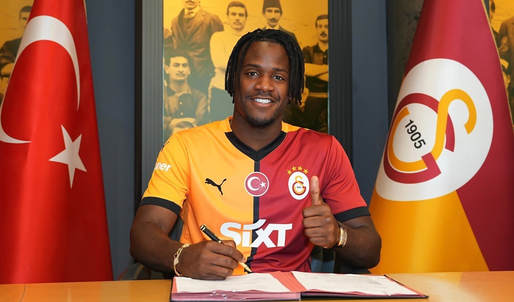 Michy Batshuayi'den Fenerbahçe taraftarını kızdıracak Okan Buruk itirafı: 'Şimdi tam zamanı, yapalım'