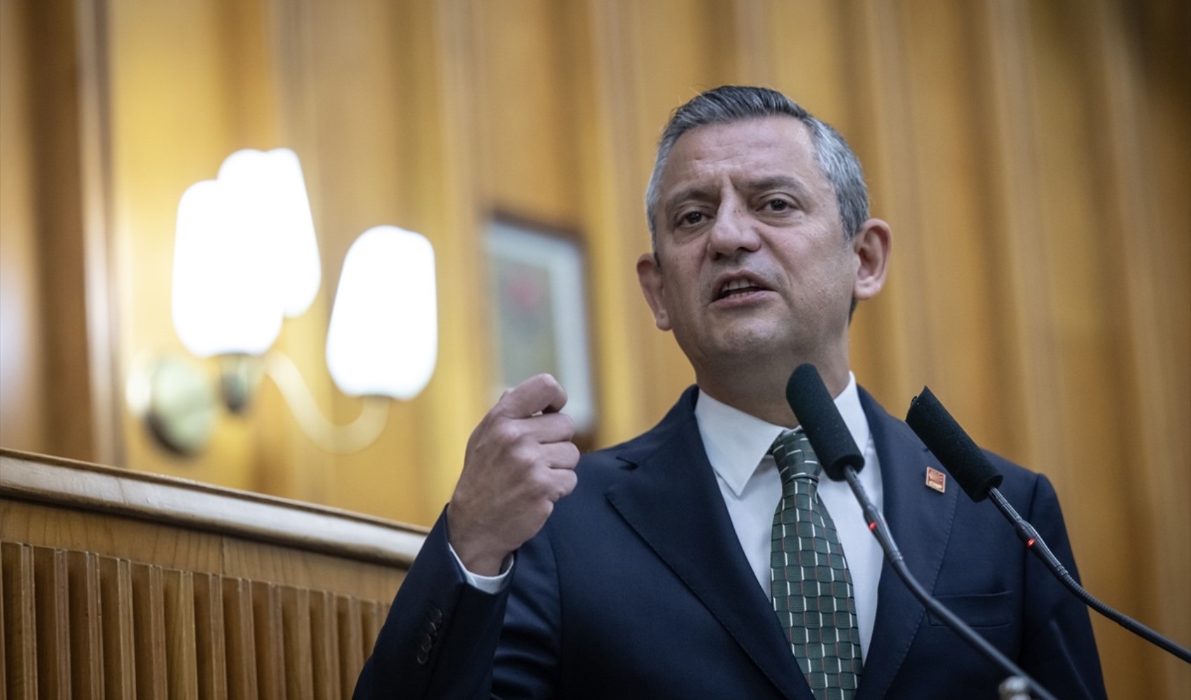 Il leader del CHP Özgür Özel annulla il programma a Diyarbakır dopo l'attacco alla TUSAŞ