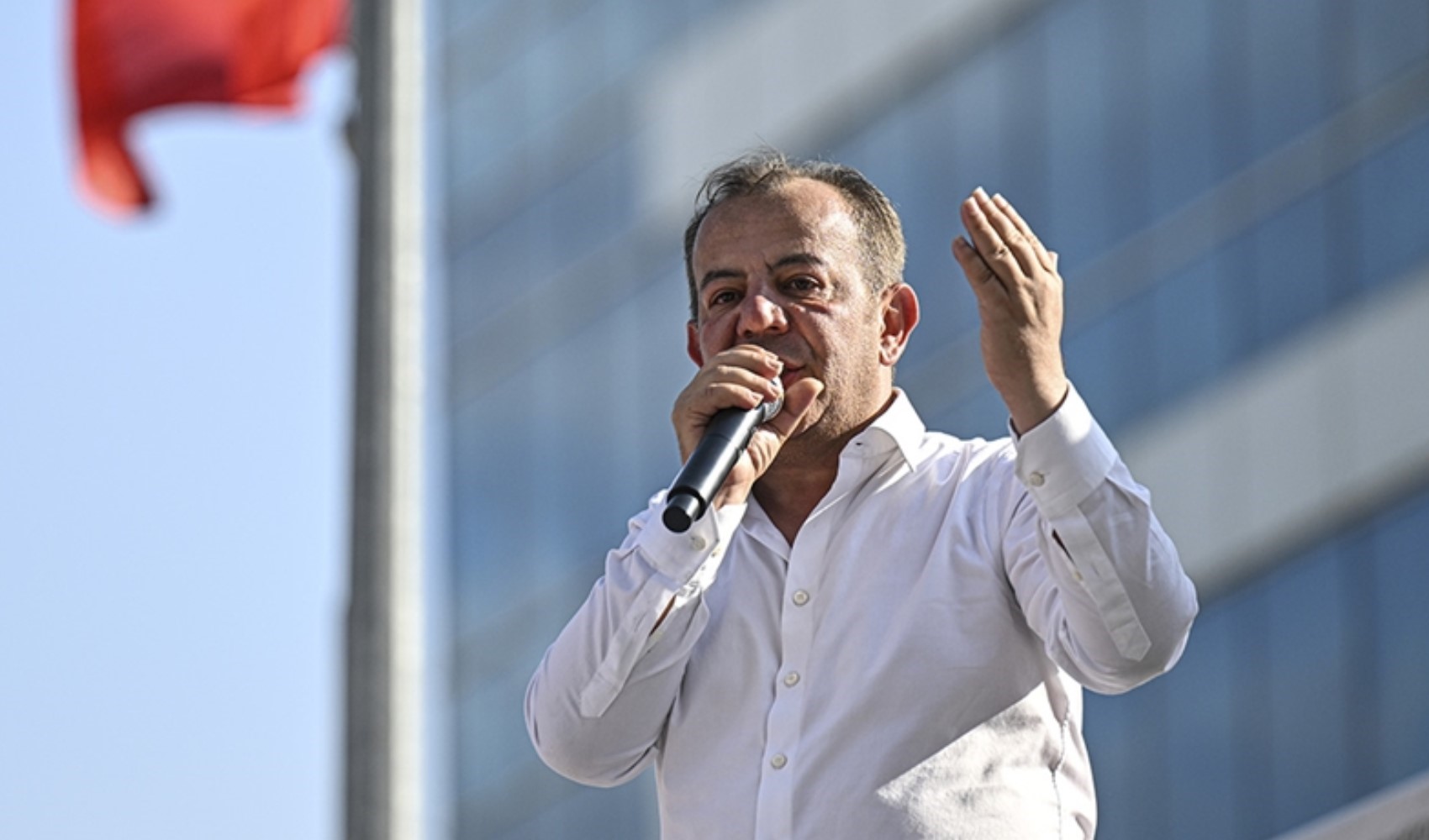 La presa di posizione del sindaco di Bolu, Tanju Özcan, sulle 'celebrazioni del 29 ottobre'